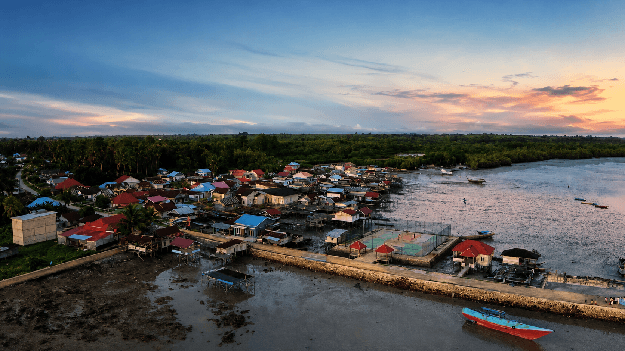 Pola Mata Pencaharian Komba-Komba